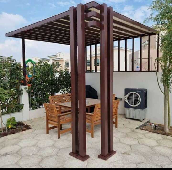 تنفيذ وتصميم برجولات حديد مودرن مع قص ليزر (CNC) لإضافة لمسة فنية فريدة لحديقة منزلك. نجمع بين قوة الحديد وجمال التصميم العصري لتوفير مساحات ظل مريحة وراقية للمجالس الخارجية في الدمام والخبر.