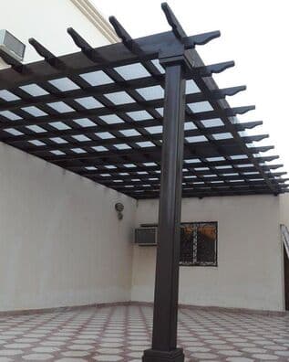 تنفيذ مظلات سيارات حديثة بتصاميم مبتكرة ومواد عالية الجودة تتحمل حرارة الصيف العالية. نوفر أيضاً حلولاً لمظلات المداخل والممرات (شينكو أو قماش) لضمان حماية سيارتك ومنزلك بأفضل الأسعار وبسرعة في التنفيذ.