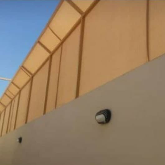 تصميم وتنفيذ أسوار حديد مودرن وقص ليزر في المنطقة الشرقية بمواصفات فنية دقيقة وألوان مقاومة للصدأ.